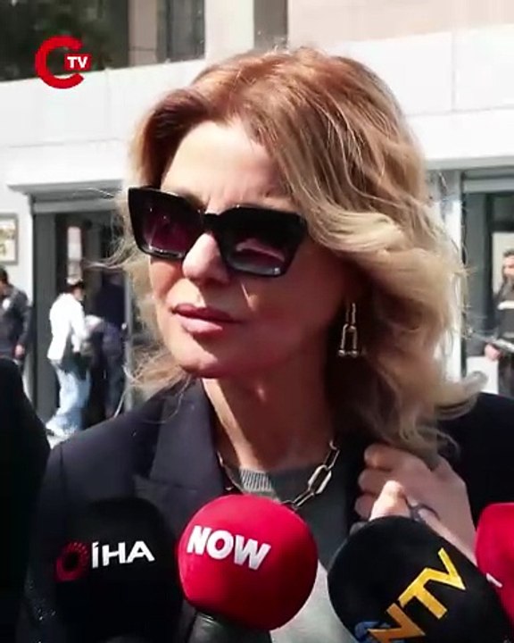 Şarkıcı Gülben Ergen ifade vermek için adliyeye geldi