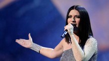 Laura Pausini capta a fan bostezando en su concierto y así reacciona