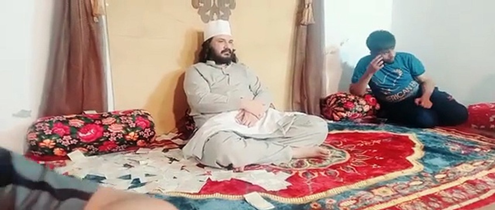 کلام: چشم مستے عجبے زلف درازے عجبے۔