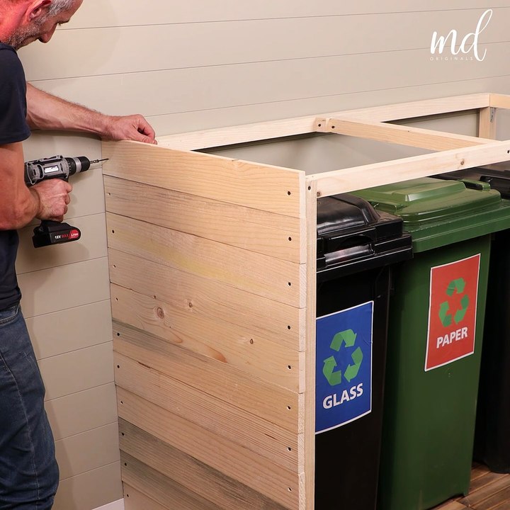 Trash cans don’t have to look ugly! 🗑️🎍