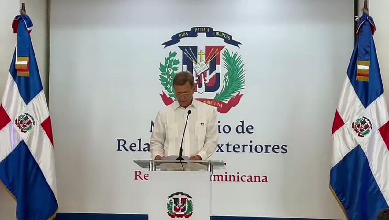 Gobierno centralizará ingresos consulares y aplicará nueva escala salarial, anuncia canciller Roberto Álvarez
