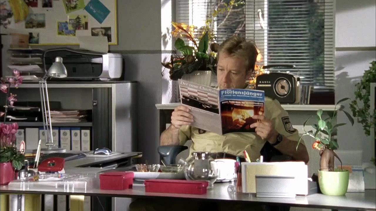 Die Rosenheim-Cops (178) Staffel 9 Folge 24 - Bei Einbruch Mord