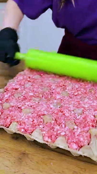 Meatballs in Egg Carton 😜🥚