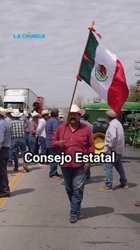 Agricultores bloquean carretera a San Luis; paro será indefinido