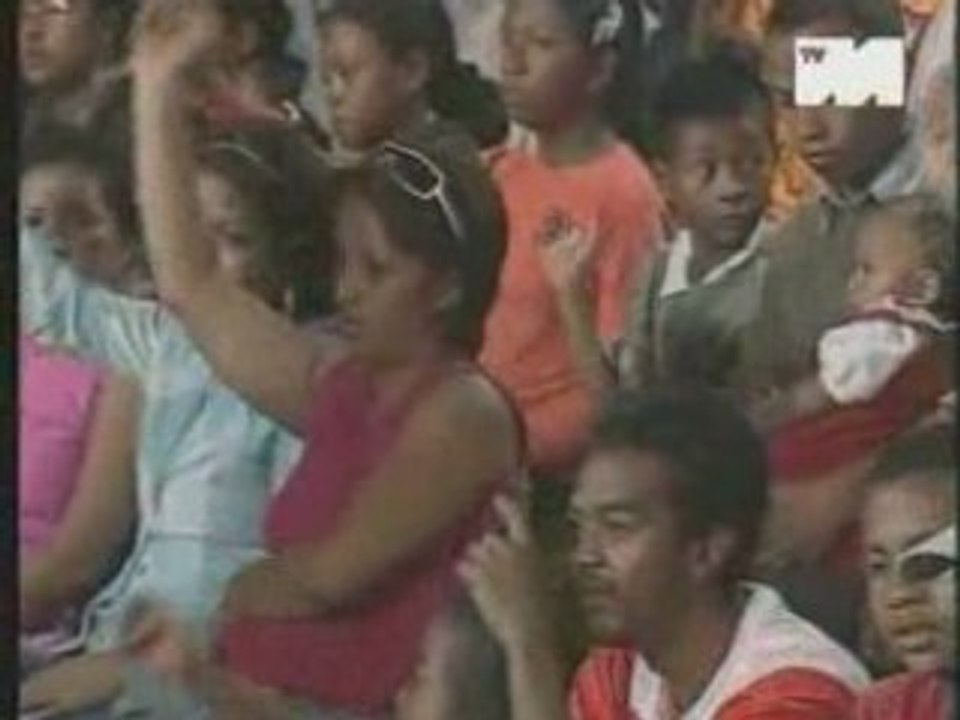 Ny Hasim-piderana - Andriamanitro (Tarika Hasina)