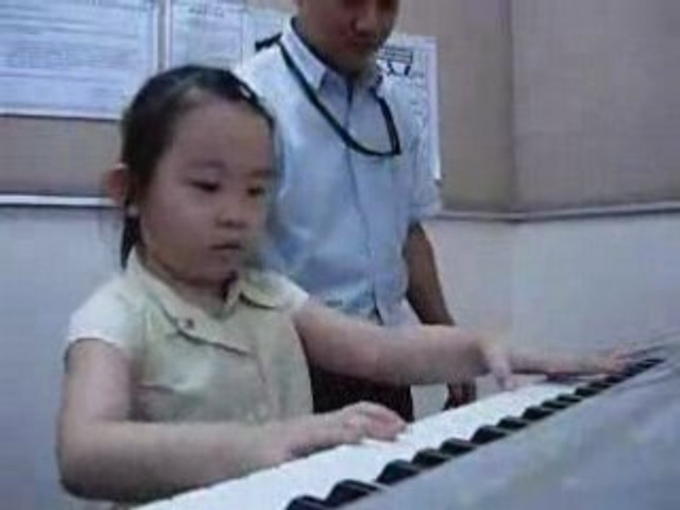 une enfant surdouiée " Pianist"