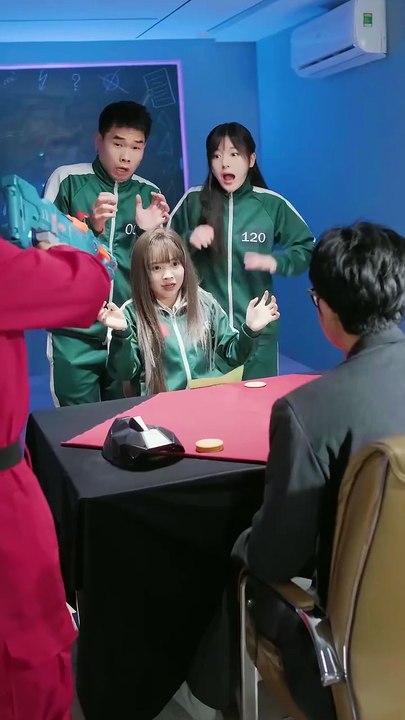 Thriving in a dangerous game of survival.Campus survival game, thrilling  final moments