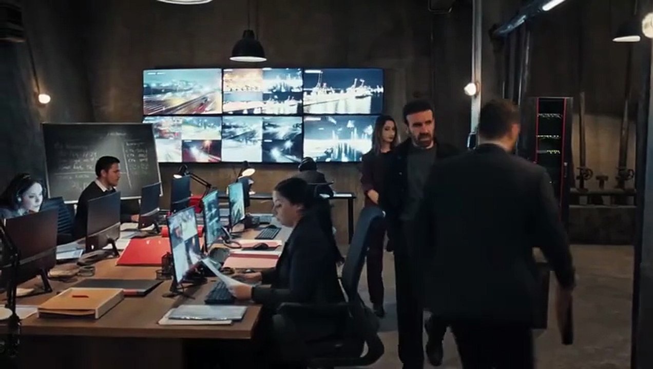 مسلسل في الظل (تحت الارض) الحلقة 49 مدبلجة