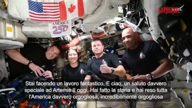 Trump si congratula con gli astronauti della missione Artemis II: «State facendo un lavoro fantastico»
