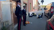 Tentato omicidio a Fano, genitori e fratello accoltellati: video