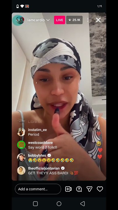 Cardi b someone stole her credit card
