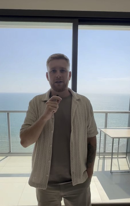 Ils comparent leurs résultats… toi, compare ton mindset.En trading, la seule vraie compétition, c’est contre toi-même.Les autres montrent leurs gains, mais jamais leurs pertes.Focus sur ta progression, pas sur leur illusion.