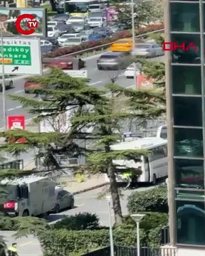 İsrail Konsolosluğu'nun da bulunduğu binanın önünde silah sesleri