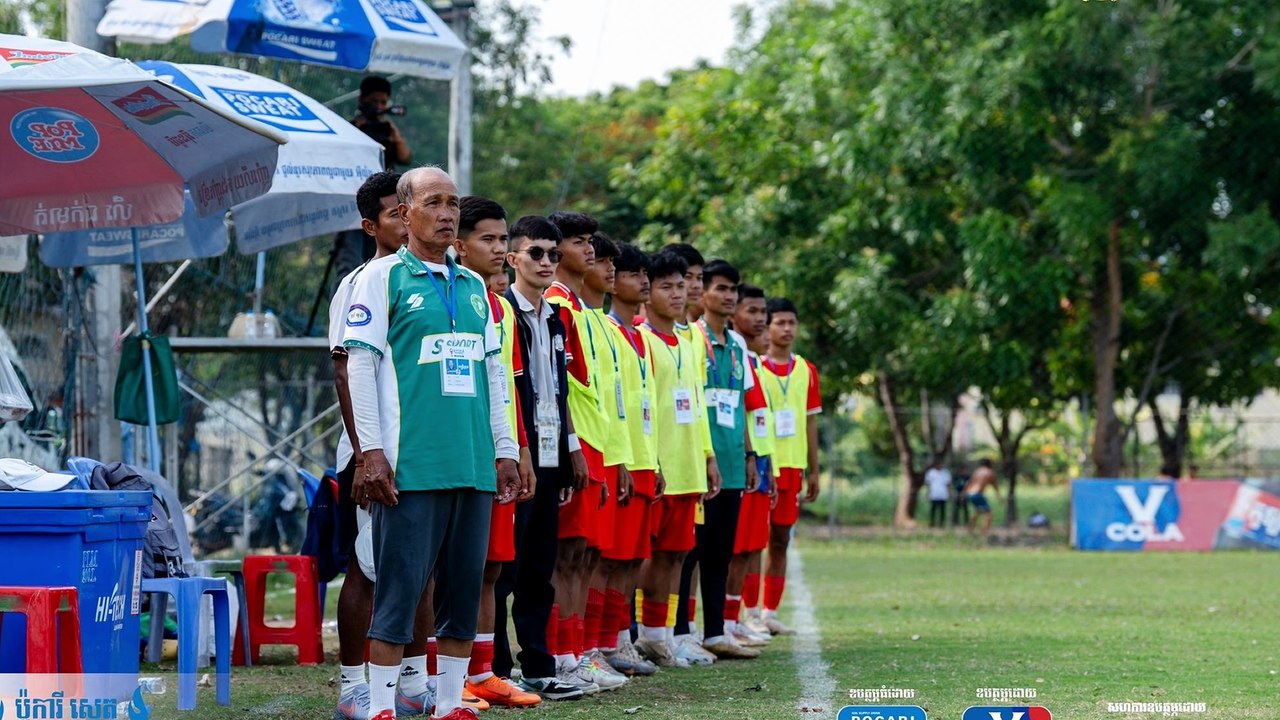 ក្រុមវិទ្យាល័យ ហ៊ុន សែន សេរីភាព មានមោទនភាពចូលរួមក្នុងពានរង្វាន់ជើងឯកវិទ្យាល័យ ខណៈរំពឹងចង់ឃើញពានរង្វាន់នេះរីកដុះដាលទូទាំងប្រទេស