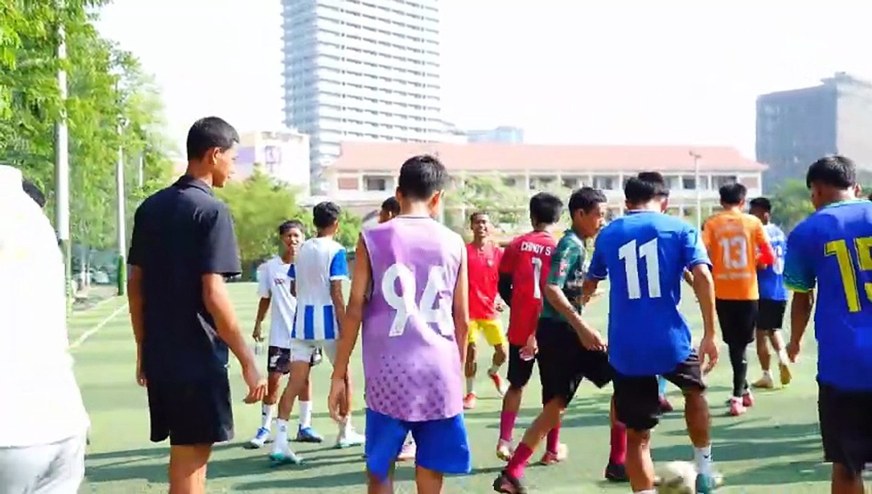 គ្រូក្រុមវិទ្យាល័យឥន្ទ្រទេវីសរសើរឆន្ទៈដ៏មោះមុតរបស់ក្រុមវិទ្យាល័យជម្ពូវ័ន ថា ជាគំរូដ៏ល្អនៃការប្រឹងប្រែងមិនបោះបង់