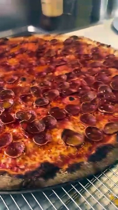 Crispy pepperoni pizza 👌🏻