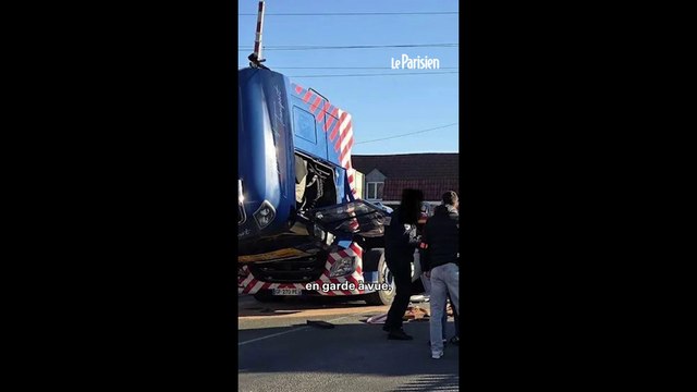 Collision entre un TGV et un poids lourd, 1 mort et 27 blessés