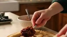 How is Christmas pie made?