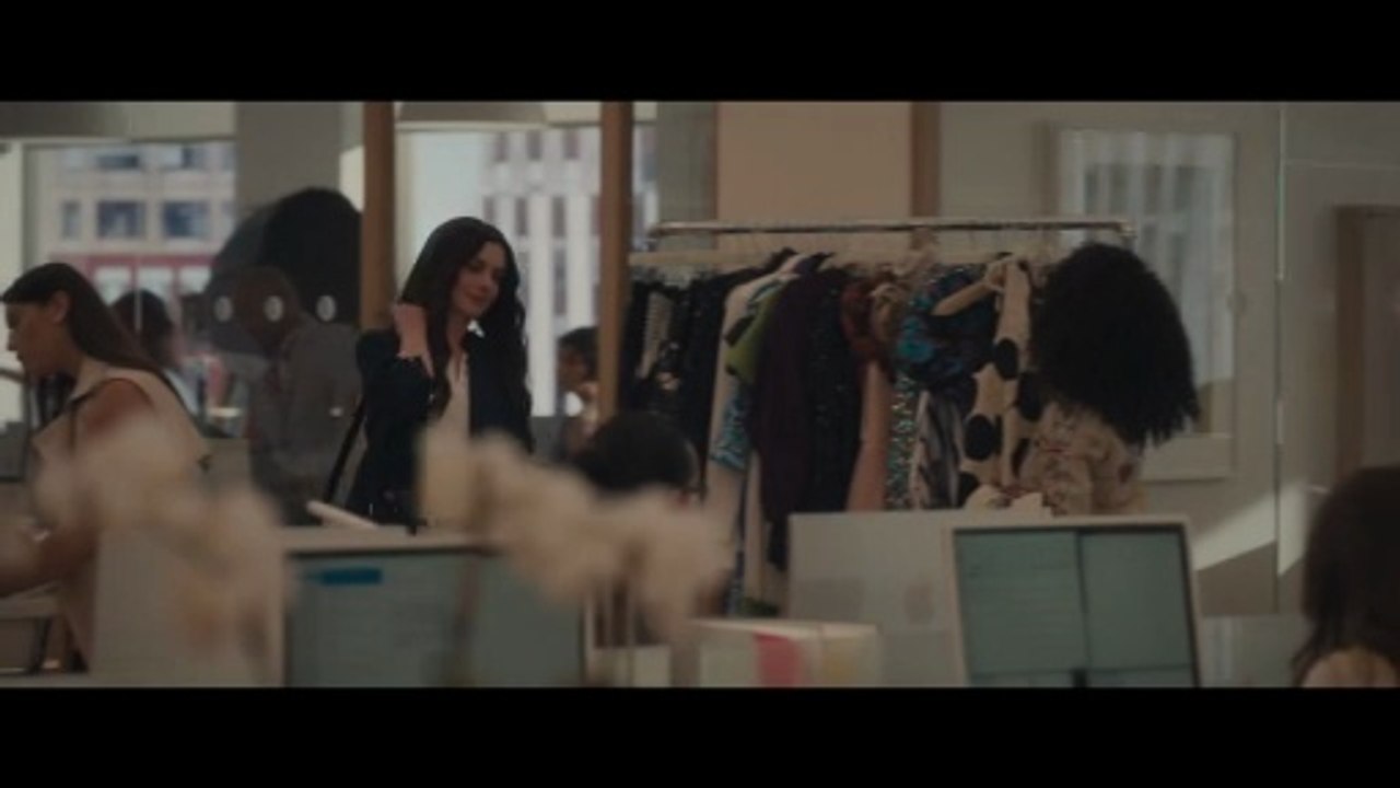 Le Diable s'habille en Prada 2 Bande-annonce (2) VO STFR