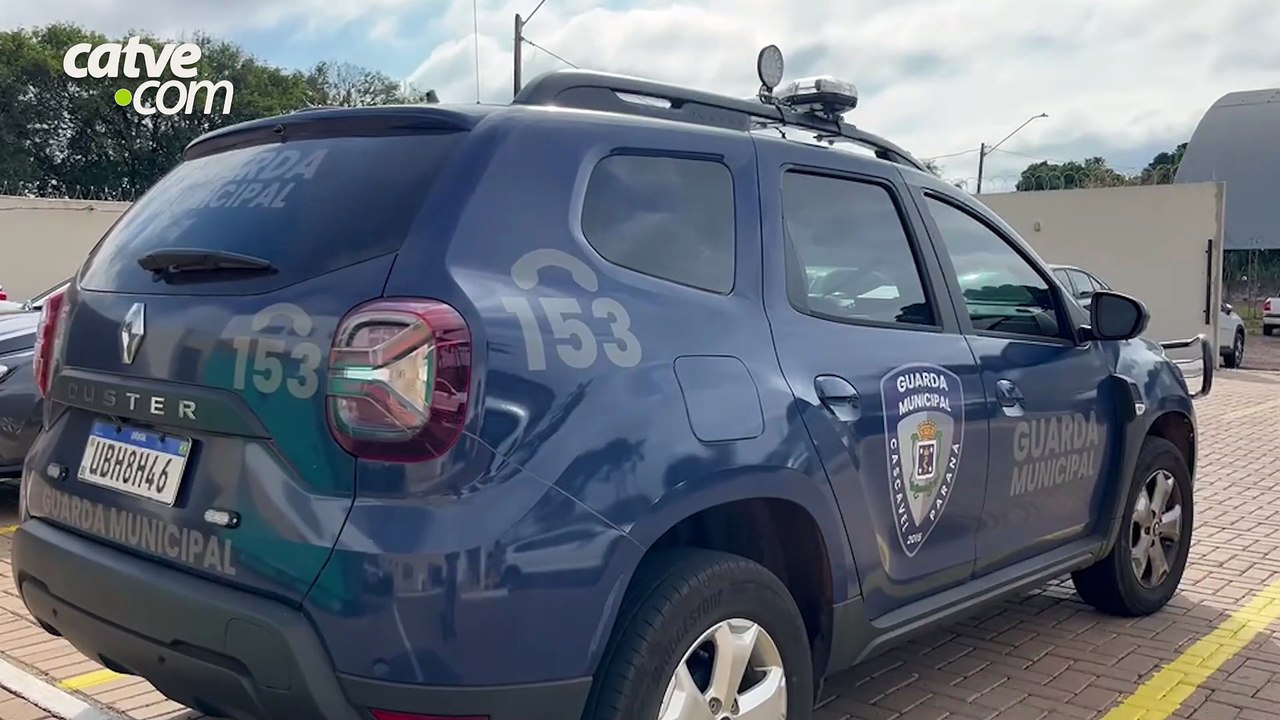 Flagra: homem corta tornozeleira eletrônica e volta pra cadeia