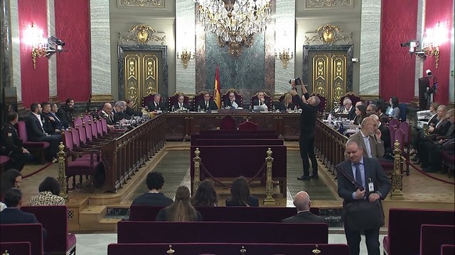 Del no soy custodio a la recogida de sobres: Primeras declaraciones del 'caso mascarillas'