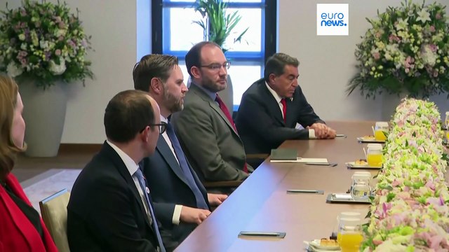 Ουγγαρία: Ο αντιπρόεδρος των ΗΠΑ Βανς επιτέθηκε στις Βρυξέλλες και υποσχέθηκε να βοηθήσει τον Όρμπαν