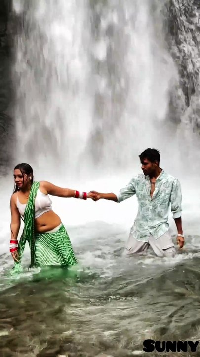 Mujhse tu dur na ja