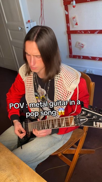 Hey I’m Sugar Red and I mix pop and metal in my songs