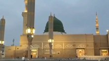 Soft Heart Touching Naat in Masjid e Nabwi 🕌💚 Emotional Recitation 😢 #Shorts
