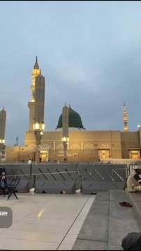 Soft Heart Touching Naat in Masjid e Nabwi 🕌💚 Emotional Recitation 😢 #Shorts