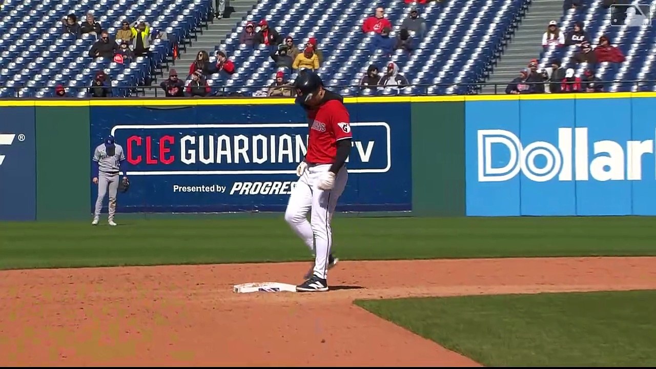 Brayan Rocchio deja en el terreno a Kansas City