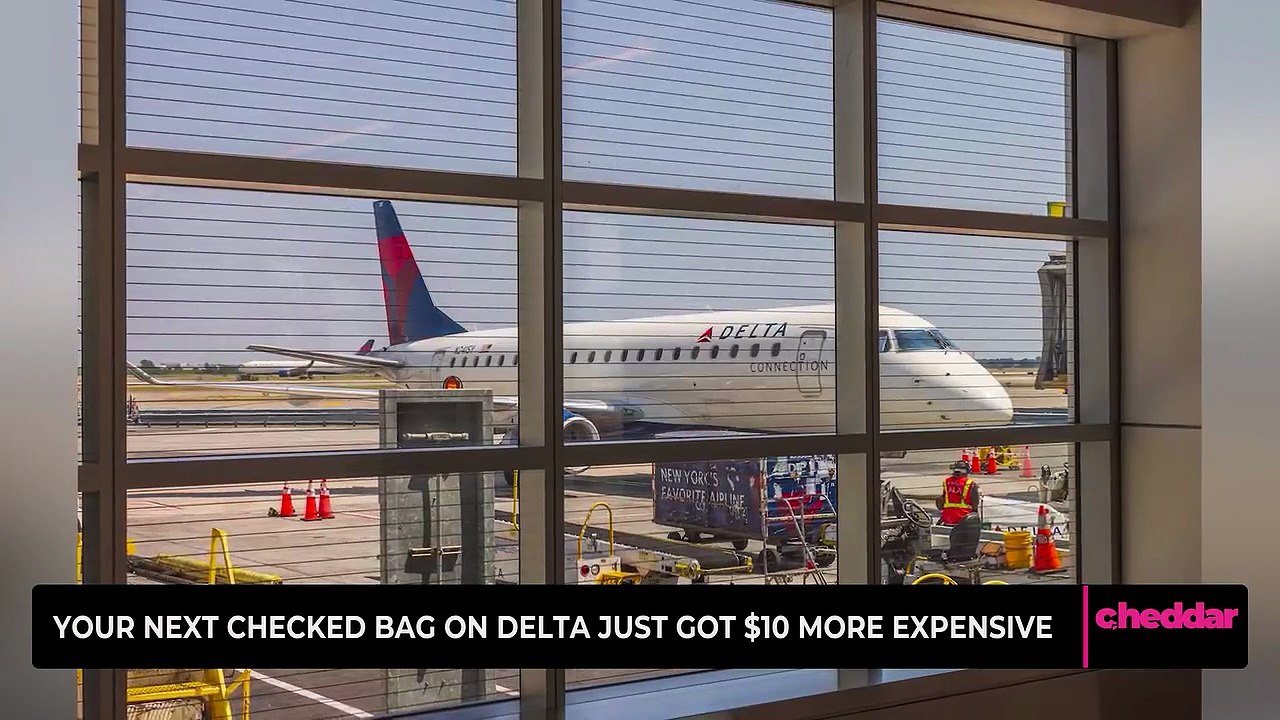 Your Next Checked Bag on Delta Just Got $10 More Expensive