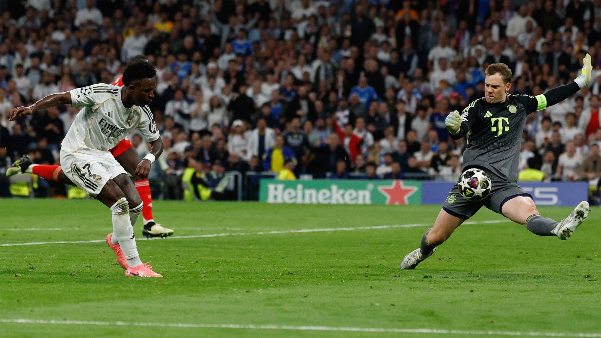 La gran ocasión de Vinicius ante Neuer: y el portero ya tiene 40 años