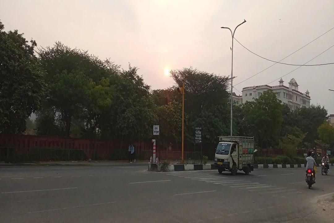 Rajasthan Weather : जयपुर में आज मौसम साफ रहेगा, धूप ​​खिलने से दिन खुशनुमा रहने की संभावना