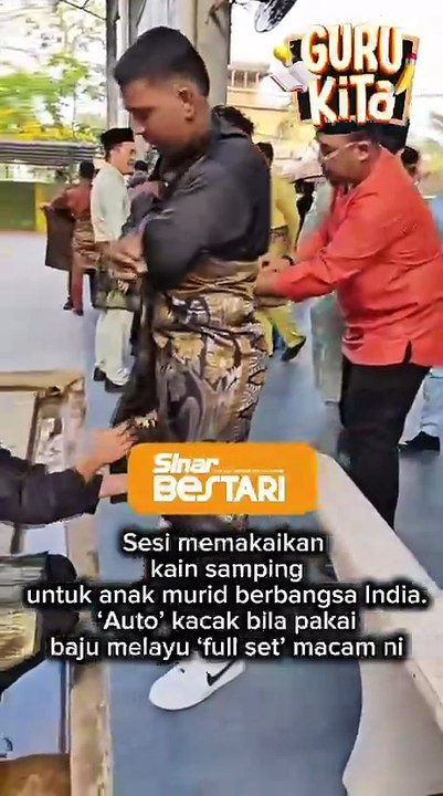 'Auto' segak berbaju Melayu