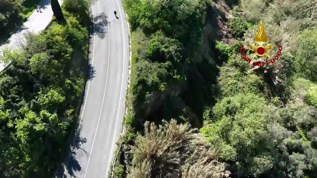 Ecco la frana che sta bloccando la A14 Bologna-Taranto - Video delle immagini aeree