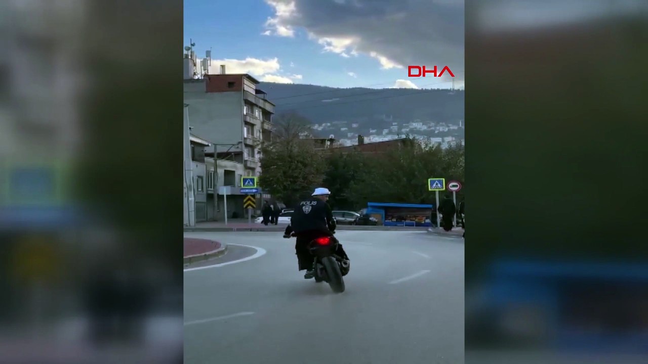 Polis yeleği giyip, plakasız motosiklet ile drift atan sürücüye 365 bin lira ceza