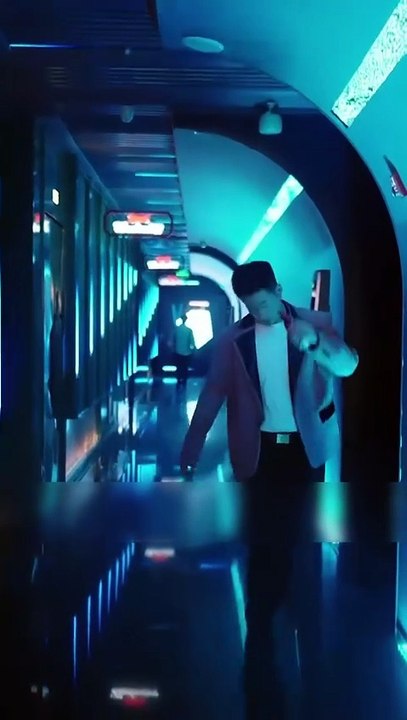 💞Poor girl's awkward kiss completely captivated the cold CEO, he showered her with affection!#cdrama