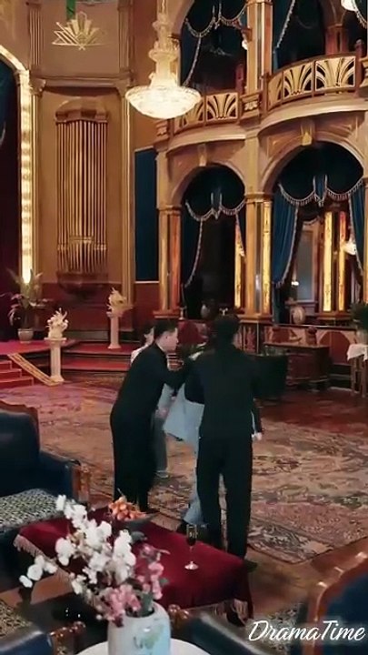 Marshal! Bad news! The Little Miss is turning the mansion upside down again! #cdrama