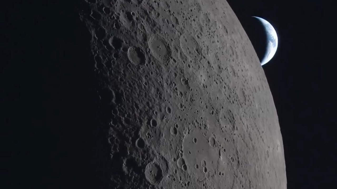 Le nuove immagini del lato nascosto della Luna: Artemis II svela ciò che dalla Terra non si vede