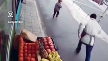 Saniye Saniye İnsanlık Dersi: Manav tezgahından meyve çalan çocuk