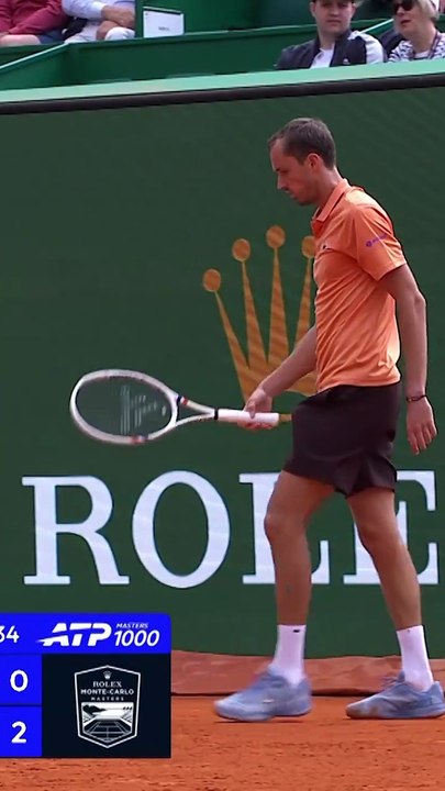 Medvedev devient fou face à Berrettini