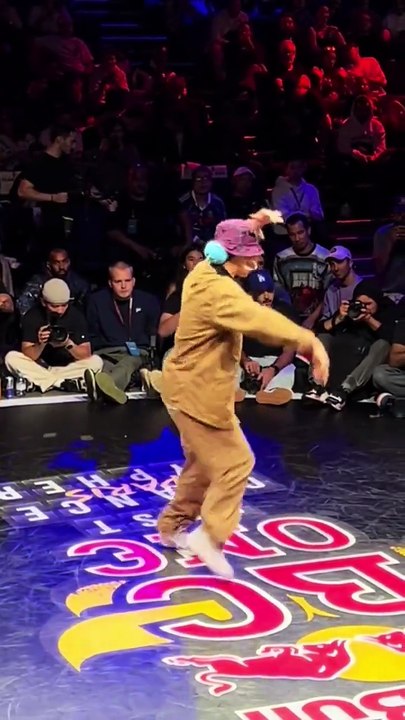 Red Bull BC One Last Chance Cypher - Bgirl Yasmin