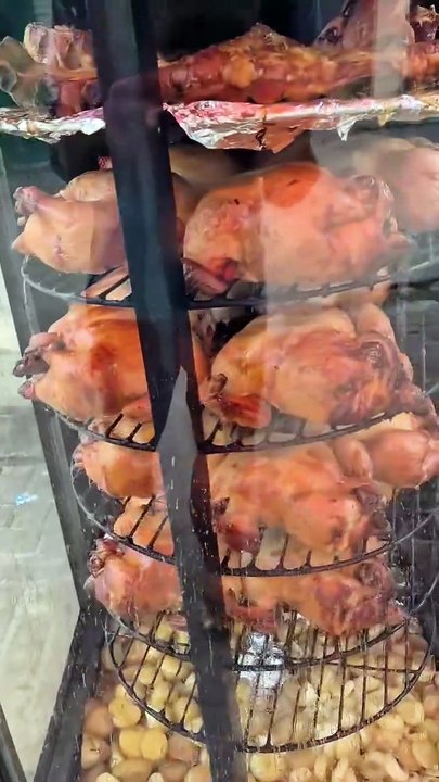 Frango assado na brasa 🔥🍗 Real Brazilian Grilled Chicken!