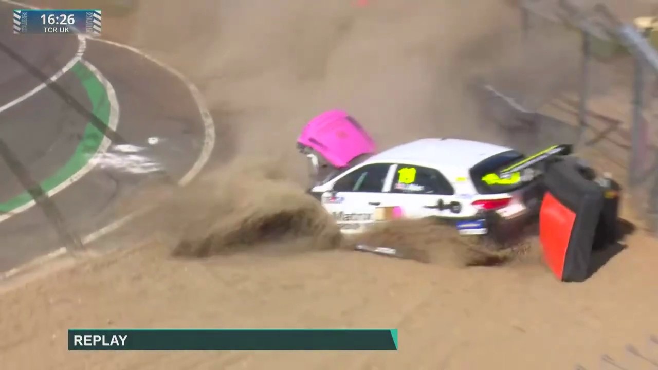 TCR UK 2026 Brands Hatch Race 3 Start Alden Big Crash