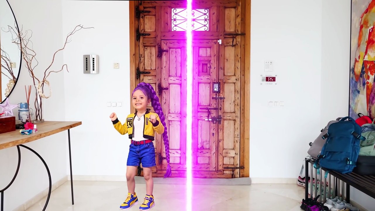 K-Pop Demon Hunters Learn Teamwork | Colorful Dance Story