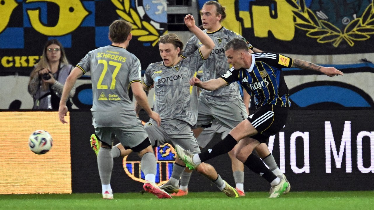 Oehmichen traumhaft, Pick maßgenau: Saarbrücken trotzt Aachen Remis ab