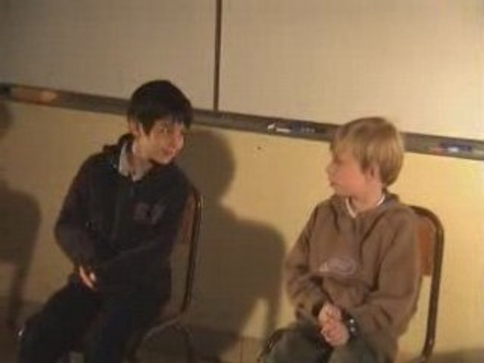 L'arnaqueur avec Paul et Alfred.