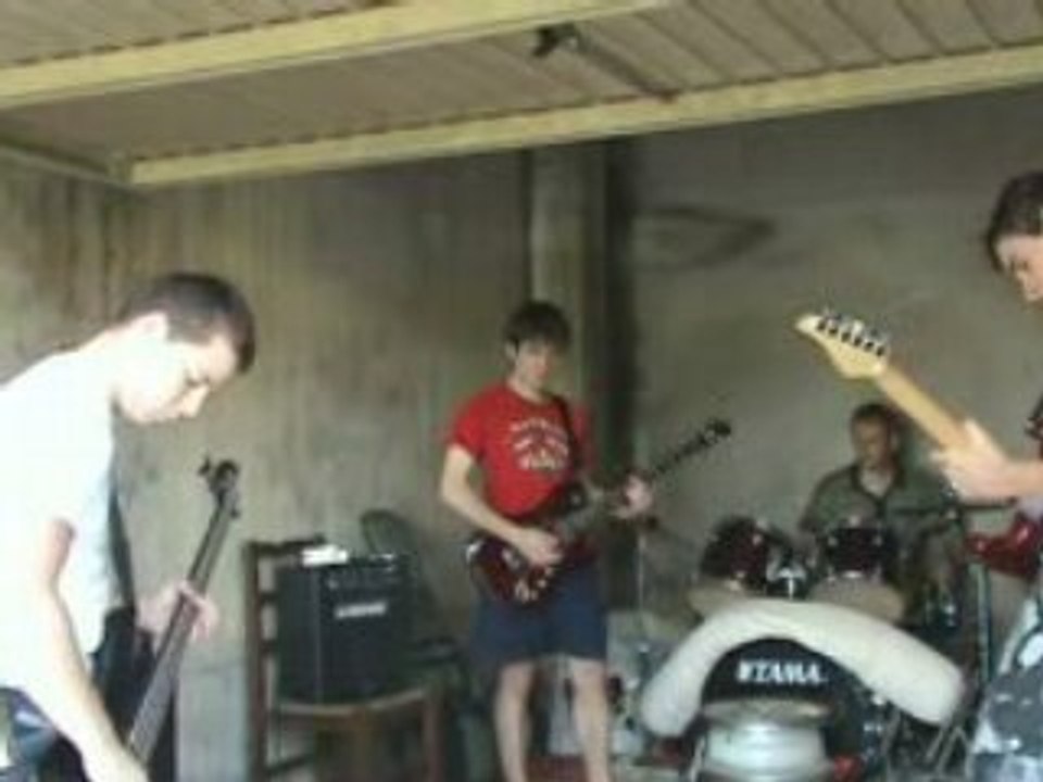 Reptilia chic'n bones (07-06)