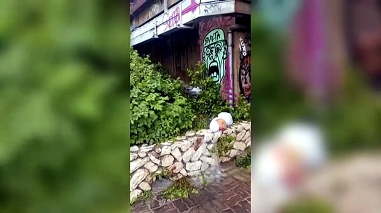 Cagliari, gigantesca perdita d'acqua dal ponte di via Mercalli